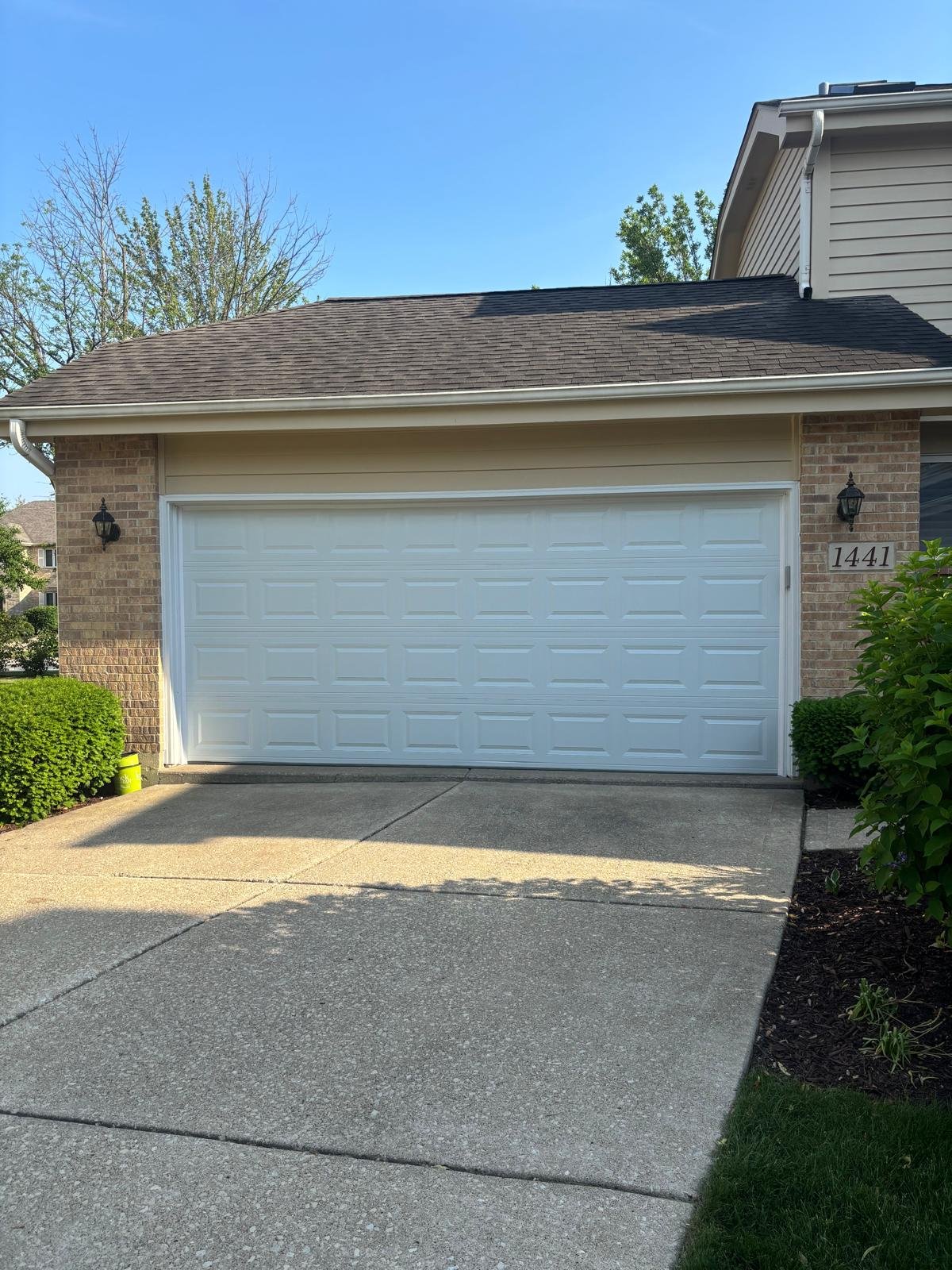 Garage door repair Gurnee IL — certified technician on site